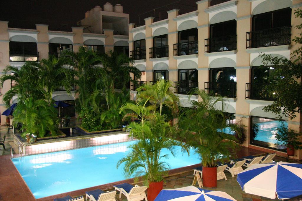Hotel Doralba Inn ميريدا المظهر الخارجي الصورة