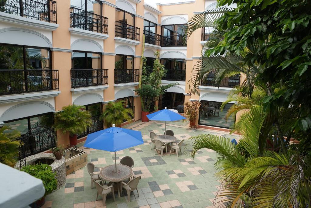 Hotel Doralba Inn ميريدا المظهر الخارجي الصورة